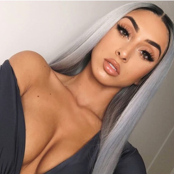 ♥️22” GREY OMBRÉ STRAIGHT Lace Front Wig *NWT*💖